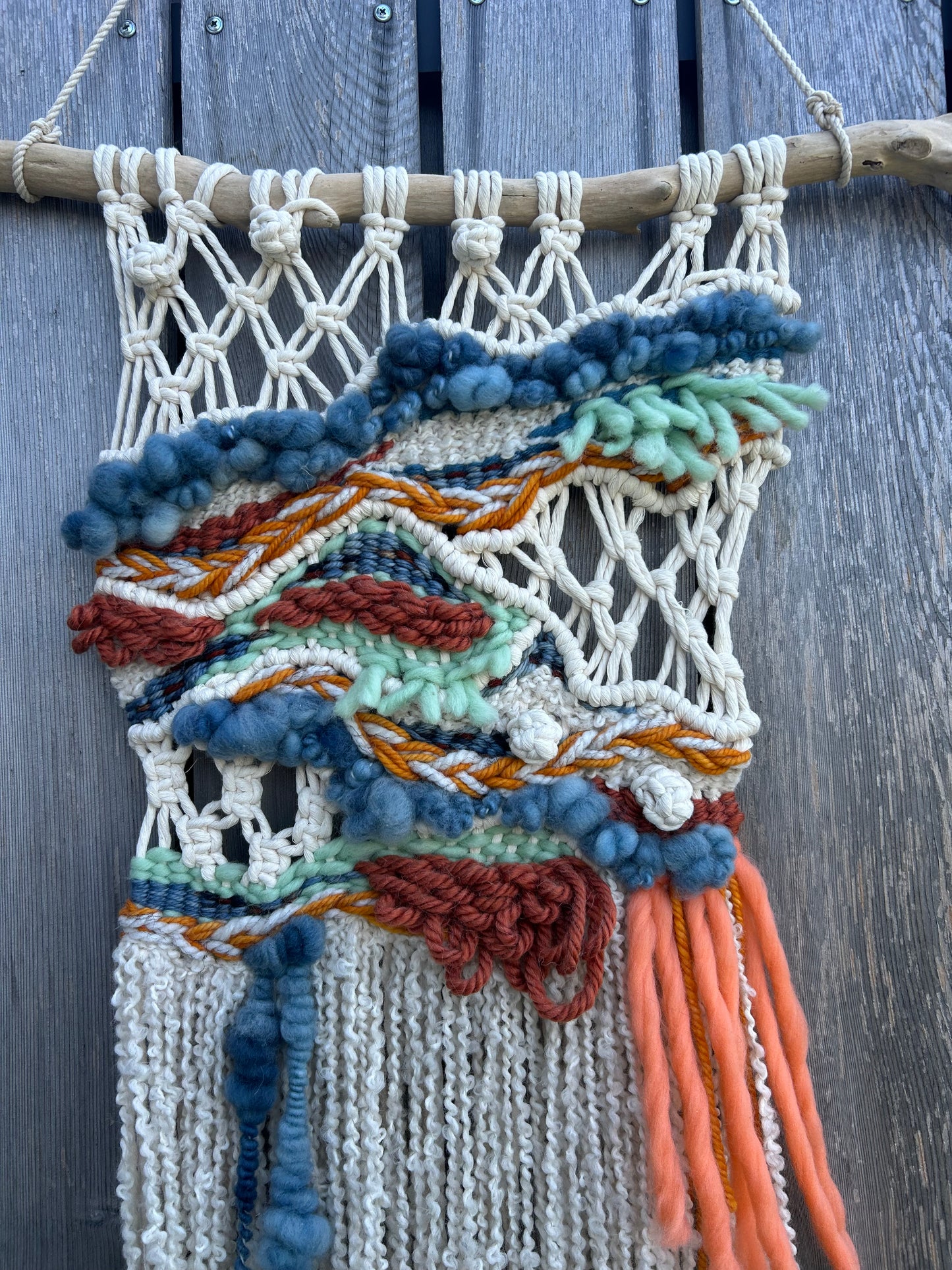 Costal Waves Macraweaving